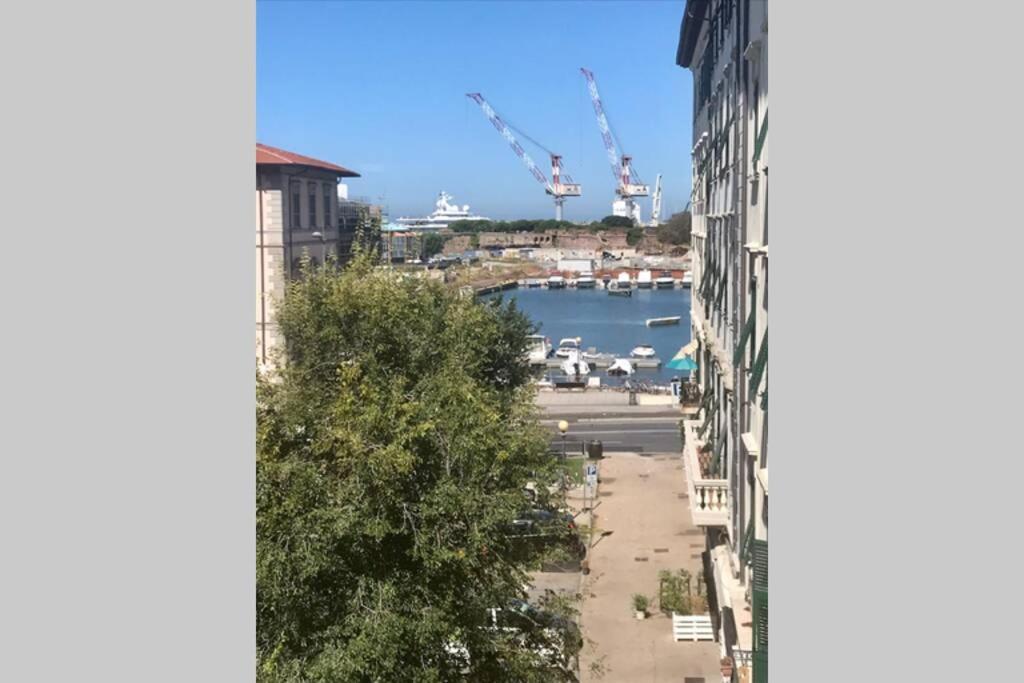 Sweet apartment fronte mare - Livorno Buitenkant foto